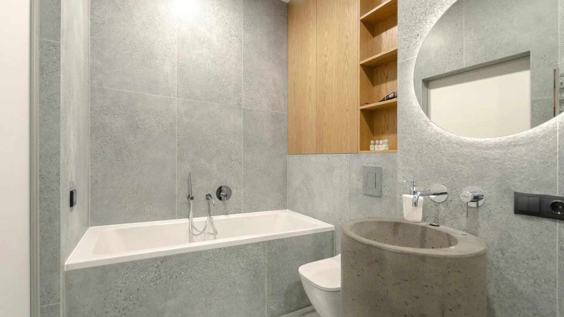 Petrovdom Apartments 9-223 In Rc Yaroslaviv Grad, Bulvarno-Kudriavska 17 Kiev Ukrayna
