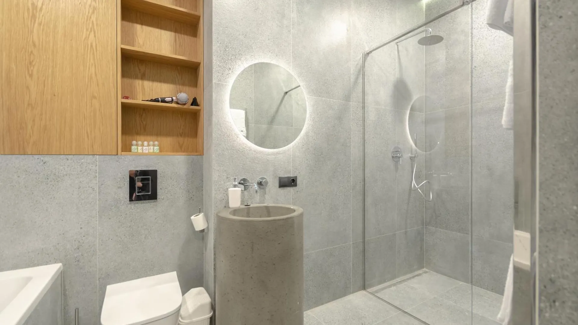 Petrovdom Apartments 9-223 In Rc Yaroslaviv Grad, Bulvarno-Kudriavska 17 Kiev