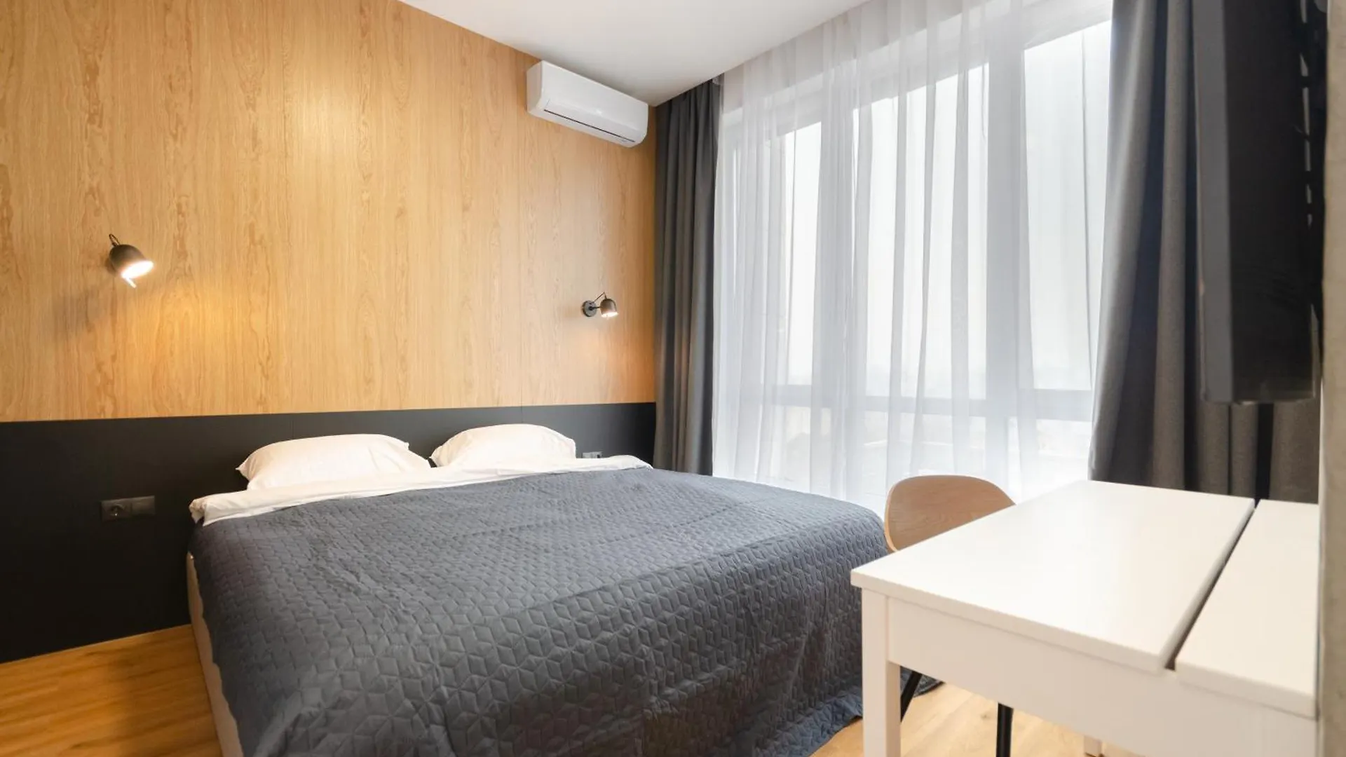 Petrovdom Apartments 9-223 In Rc Yaroslaviv Grad, Bulvarno-Kudriavska 17 Kiev