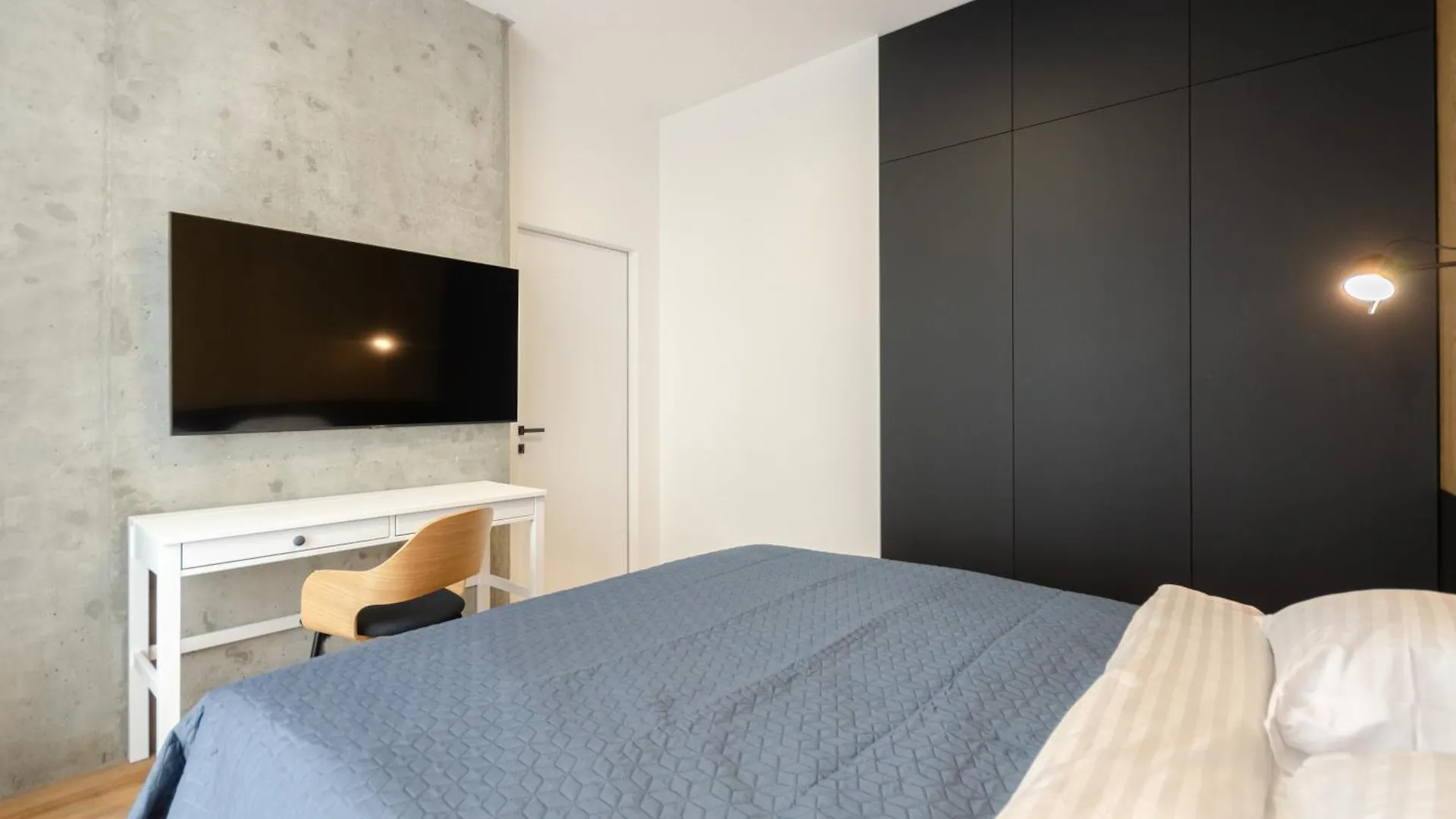 Petrovdom Apartments 9-223 In Rc Yaroslaviv Grad, Bulvarno-Kudriavska 17 Kiev