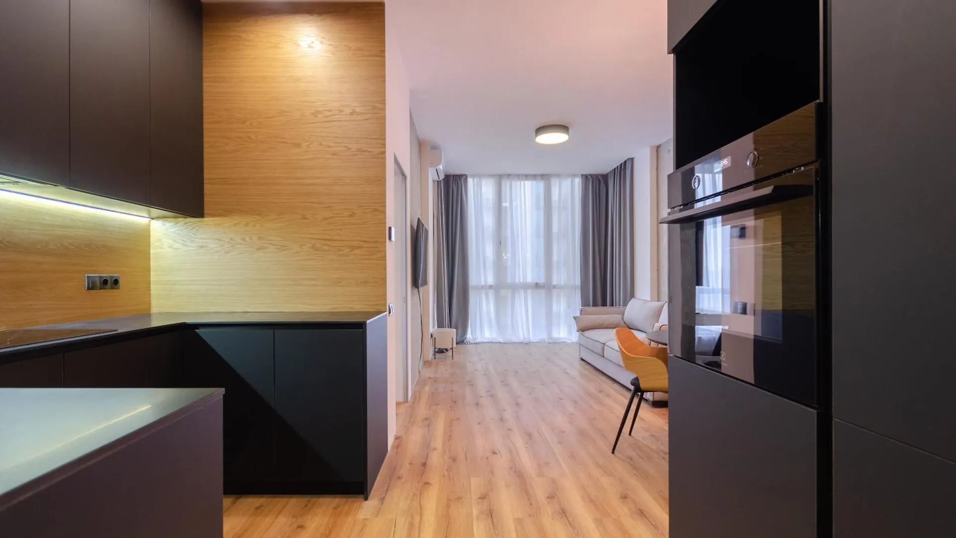 Petrovdom Apartments 9-223 In Rc Yaroslaviv Grad, Bulvarno-Kudriavska 17 Kiev 0*,  Ukrayna