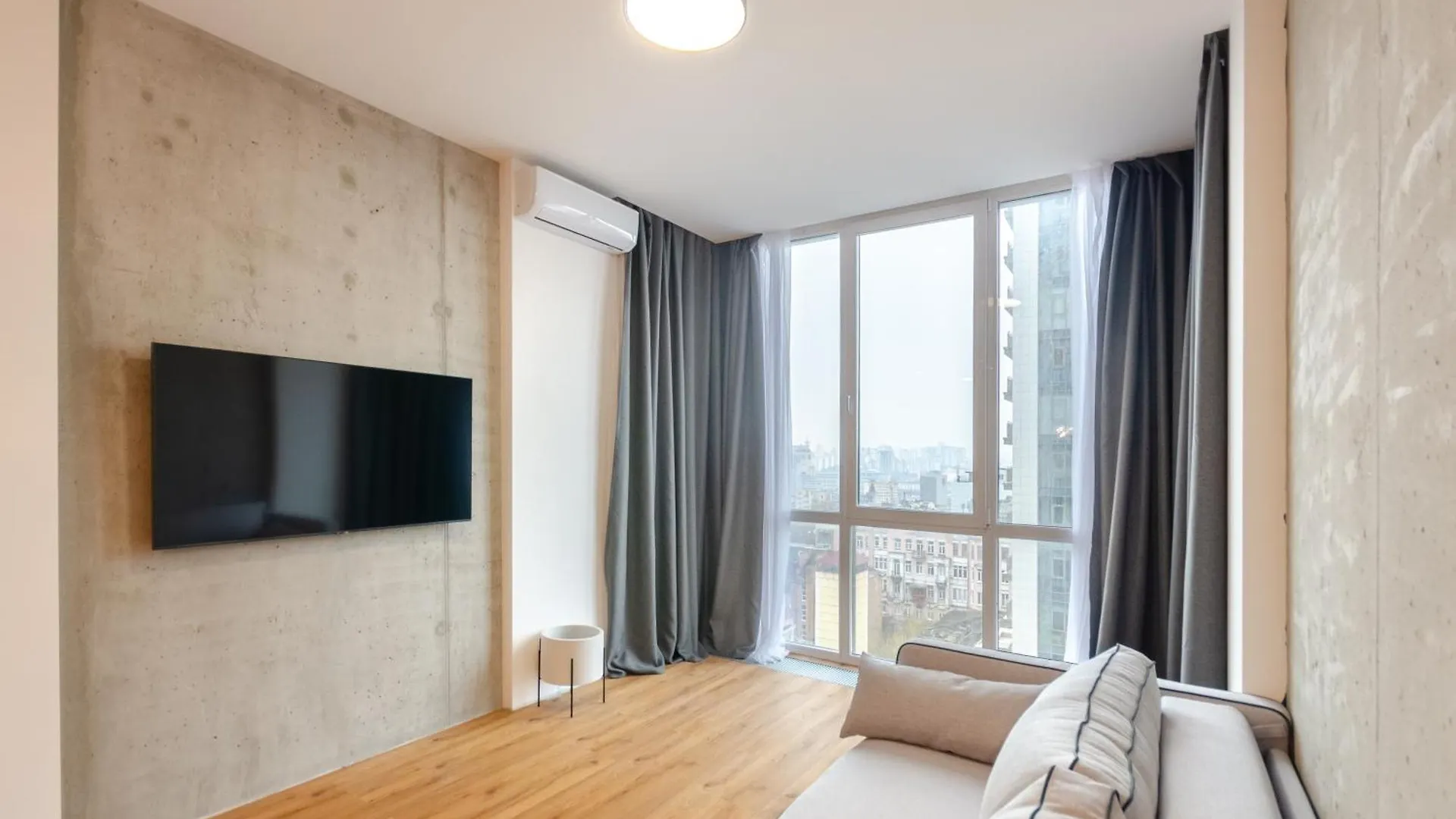 Petrovdom Apartments 9-223 In Rc Yaroslaviv Grad, Bulvarno-Kudriavska 17 Kiev