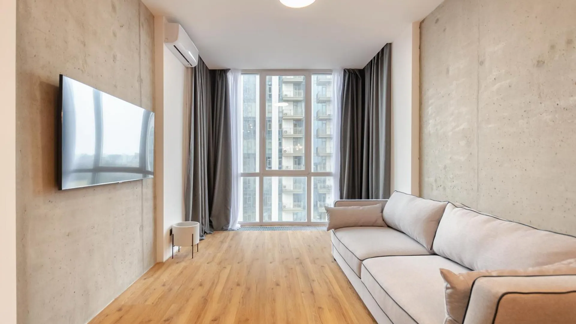 Petrovdom Apartments 9-223 In Rc Yaroslaviv Grad, Bulvarno-Kudriavska 17 Kiev Ukrayna